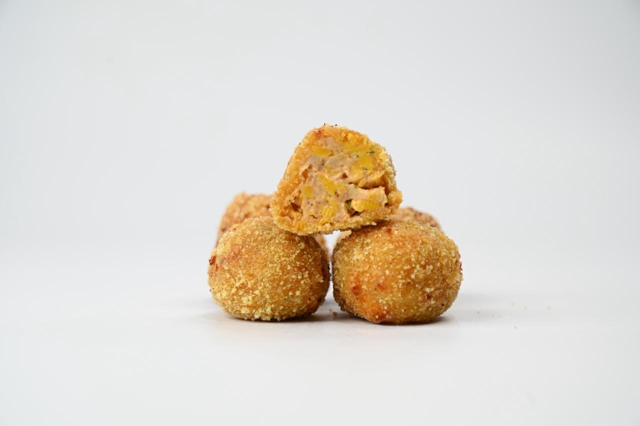 لافا تشيز بايتس